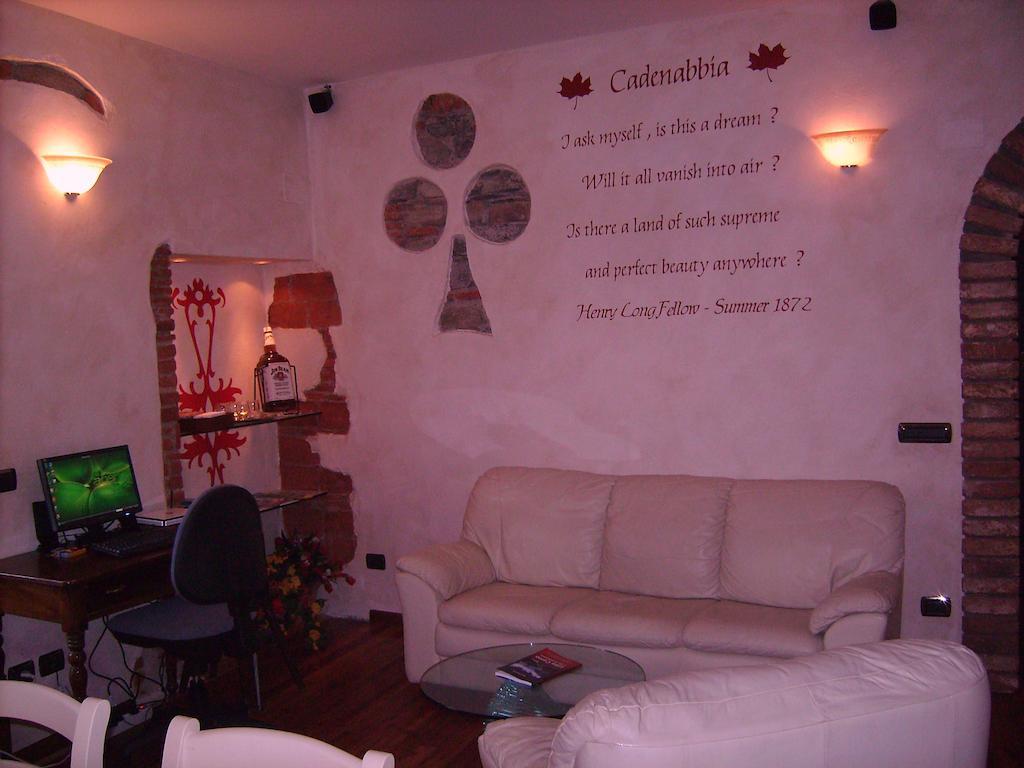 Charming Glicine And Azalea House Art And Colour With Lakeview Cadenabbia Pokoj fotografie